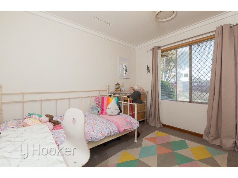 33 Brixham Way, Warnbro WA 6169