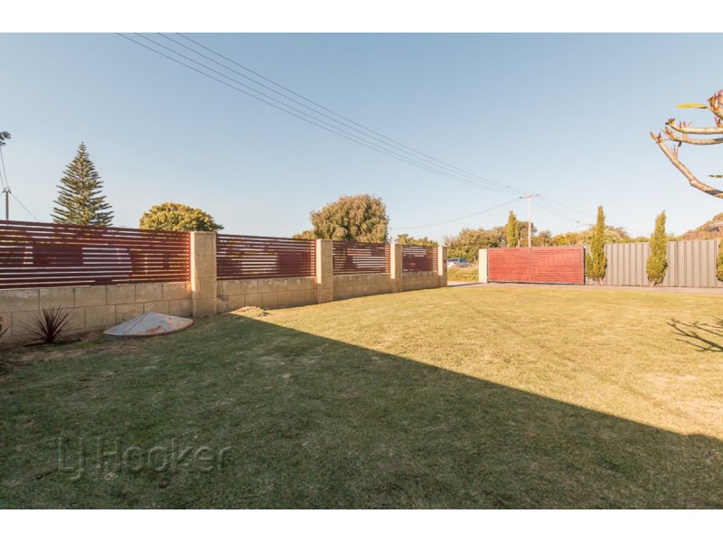 33 Brixham Way, Warnbro WA 6169