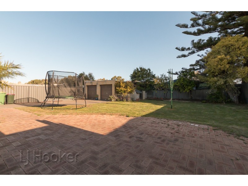 33 Brixham Way, Warnbro WA 6169