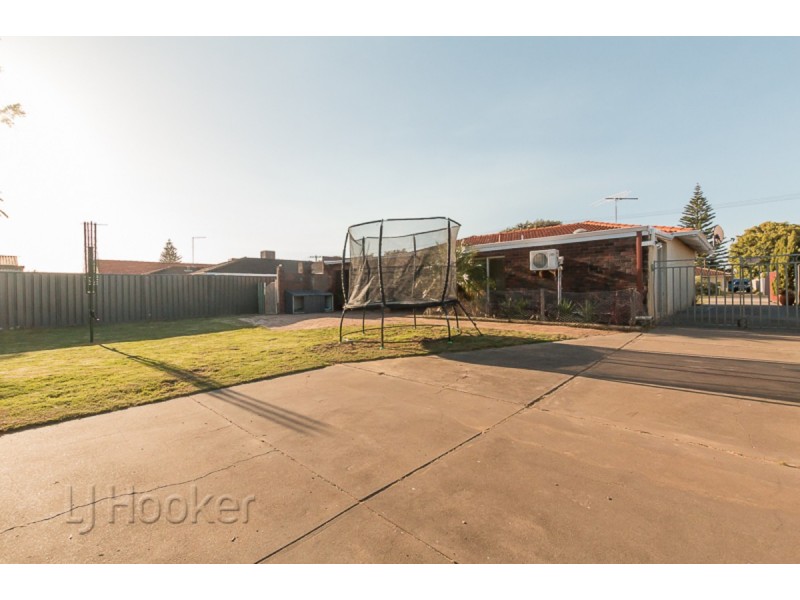 33 Brixham Way, Warnbro WA 6169