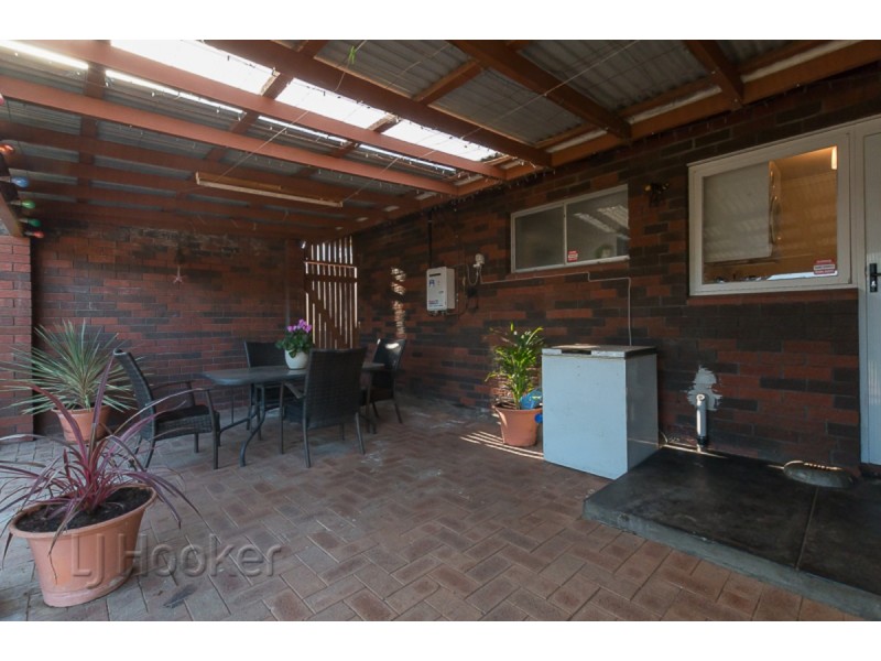 33 Brixham Way, Warnbro WA 6169