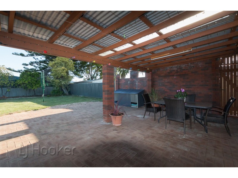 33 Brixham Way, Warnbro WA 6169