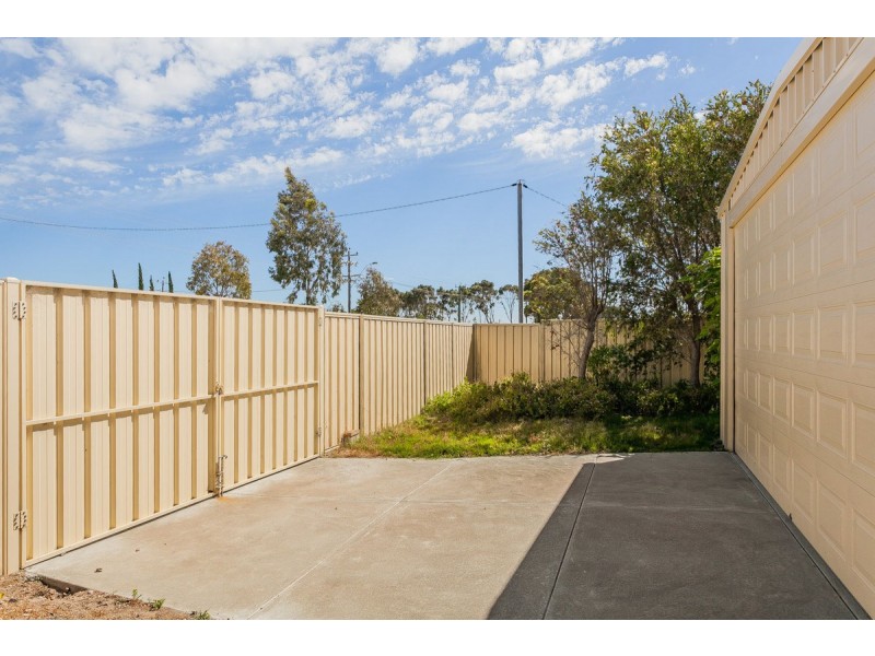 1 Hawkins Street, Rockingham WA 6168