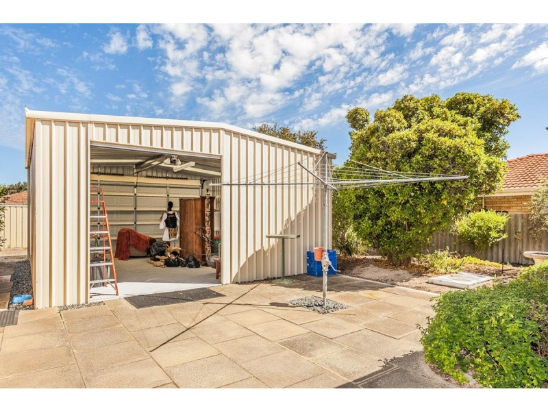 1 Hawkins Street, Rockingham WA 6168