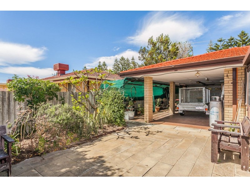 1 Hawkins Street, Rockingham WA 6168