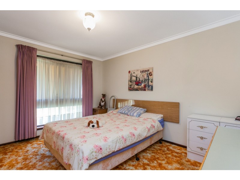 1 Hawkins Street, Rockingham WA 6168