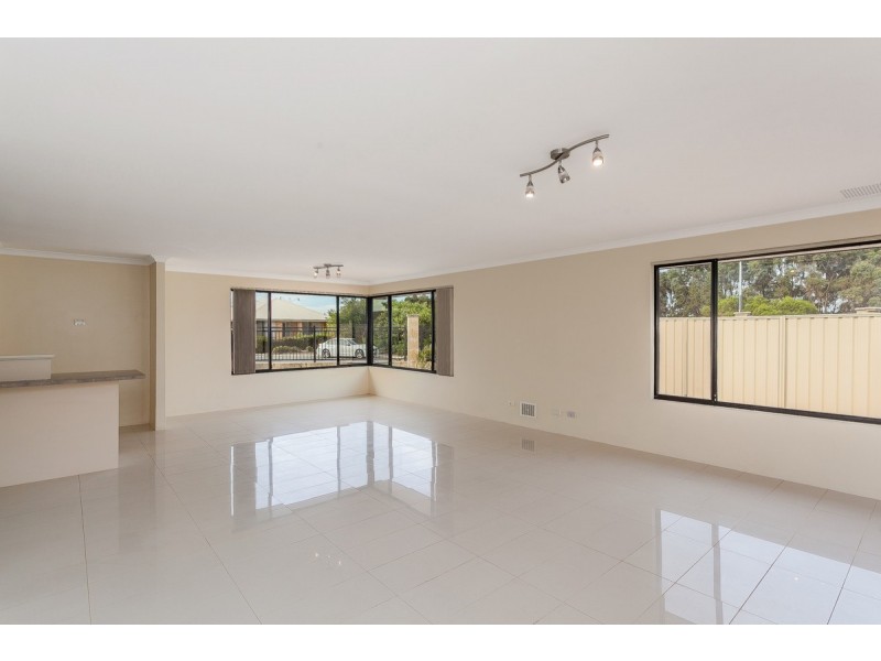 14 Cheney Loop, Secret Harbour WA 6173