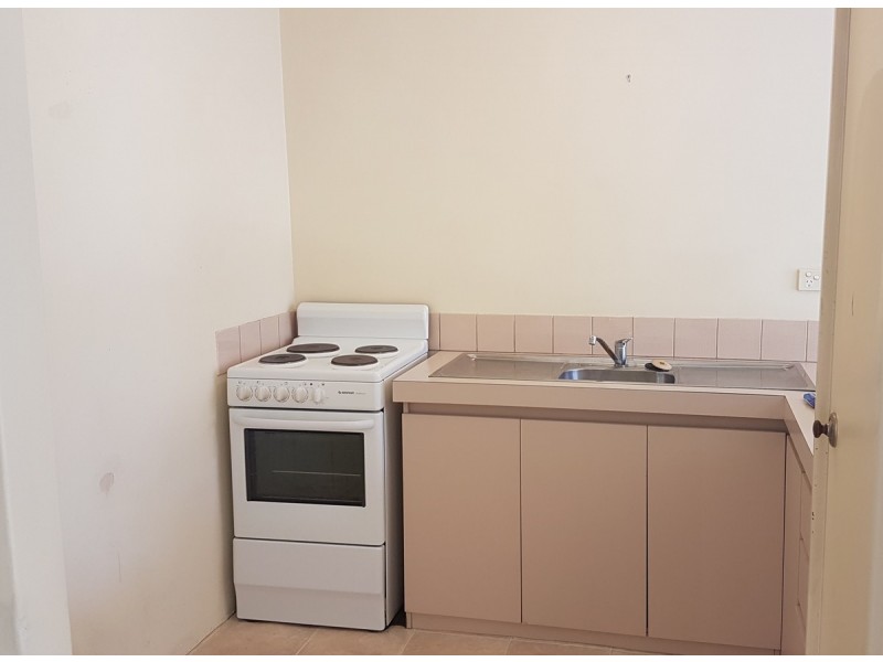 8/10 Merope Close, Rockingham WA 6168