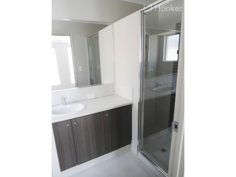 40 Sorrento Turn, Secret Harbour WA 6173