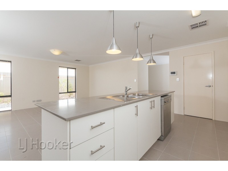 37 Wanderer Parkway, Baldivis WA 6171