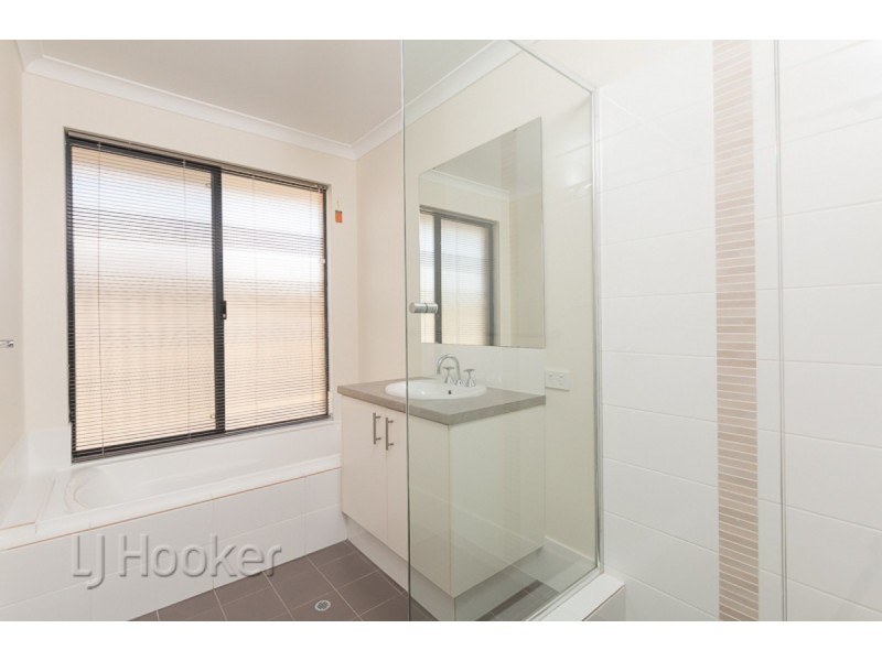 37 Wanderer Parkway, Baldivis WA 6171