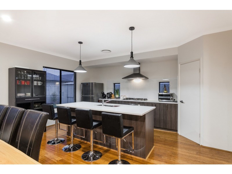 162 Harrington Waters Drive, Waikiki WA 6169