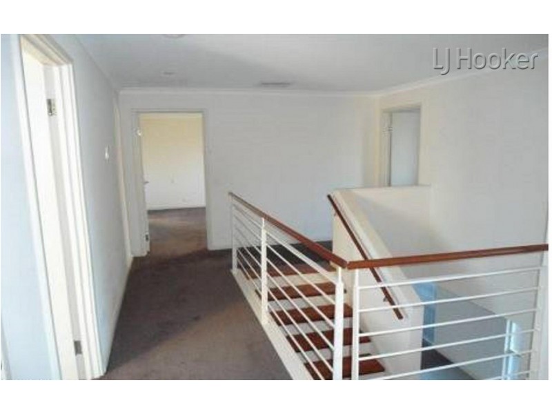 28 Malone Loop, Meadow Springs WA 6210