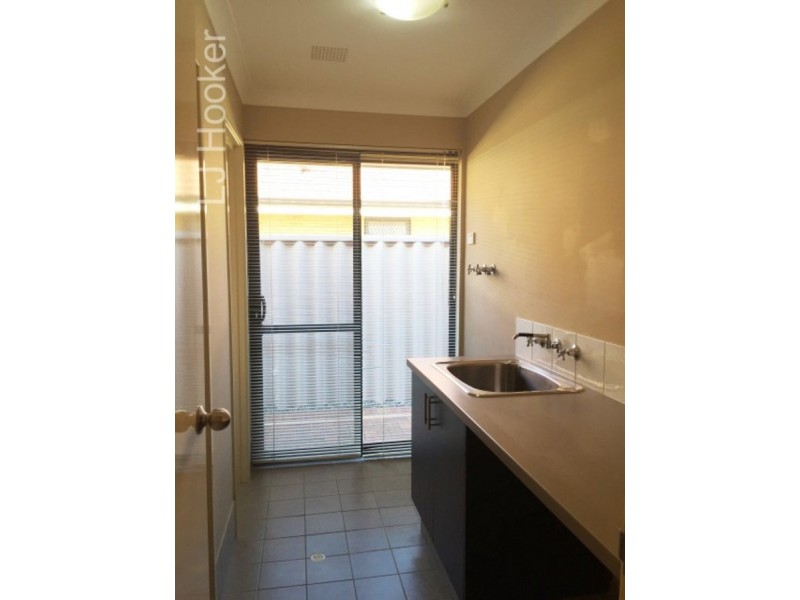 6 Freshwater Way, Secret Harbour WA 6173