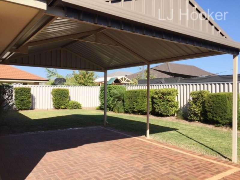 6 Freshwater Way, Secret Harbour WA 6173