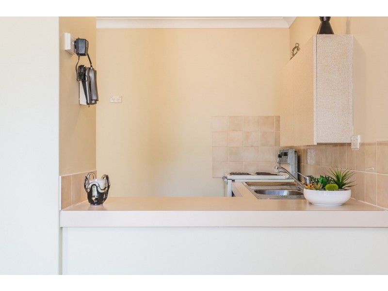 6/10 Merope Close, Rockingham WA 6168