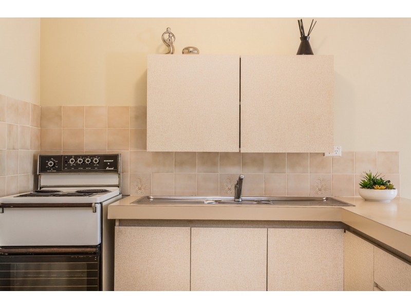 6/10 Merope Close, Rockingham WA 6168