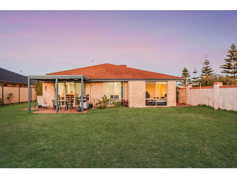 1 Fontainebleu Vista, Port Kennedy WA 6172