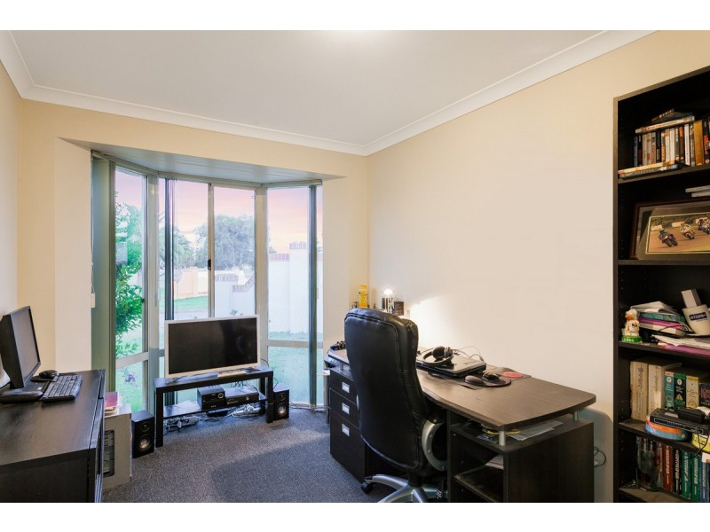 1 Fontainebleu Vista, Port Kennedy WA 6172