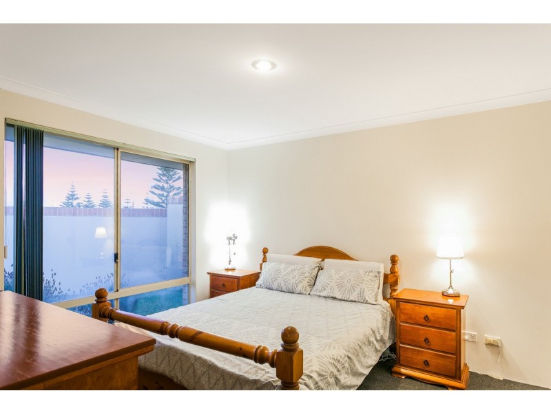 1 Fontainebleu Vista, Port Kennedy WA 6172