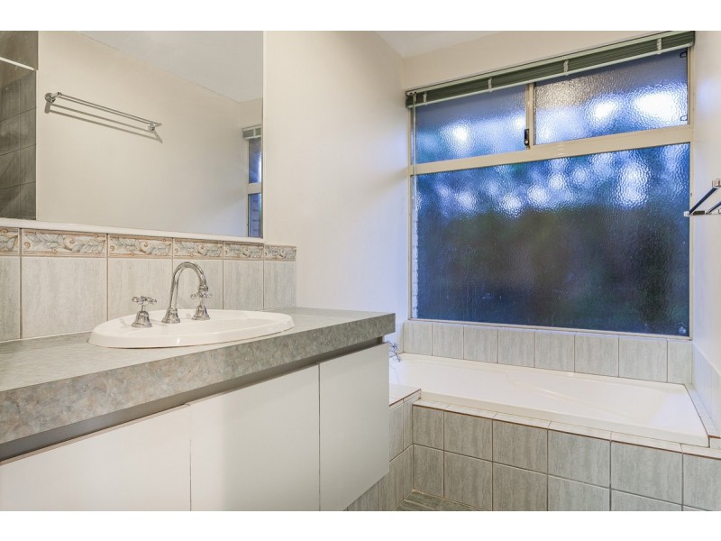 1 Fontainebleu Vista, Port Kennedy WA 6172