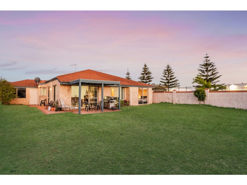 1 Fontainebleu Vista, Port Kennedy WA 6172