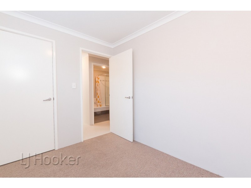 5/5 Crusoe Link, Secret Harbour WA 6173