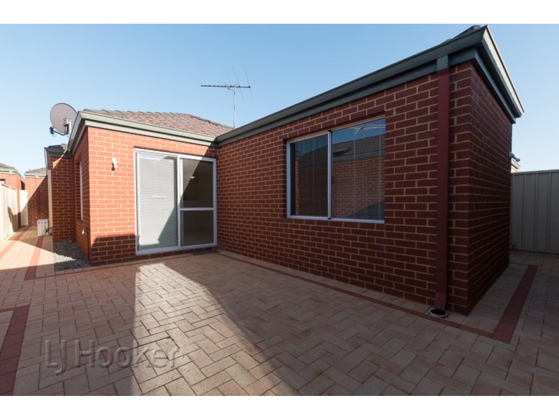 5/5 Crusoe Link, Secret Harbour WA 6173