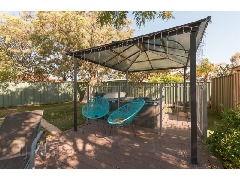20 Glencoe Place, Cooloongup WA 6168
