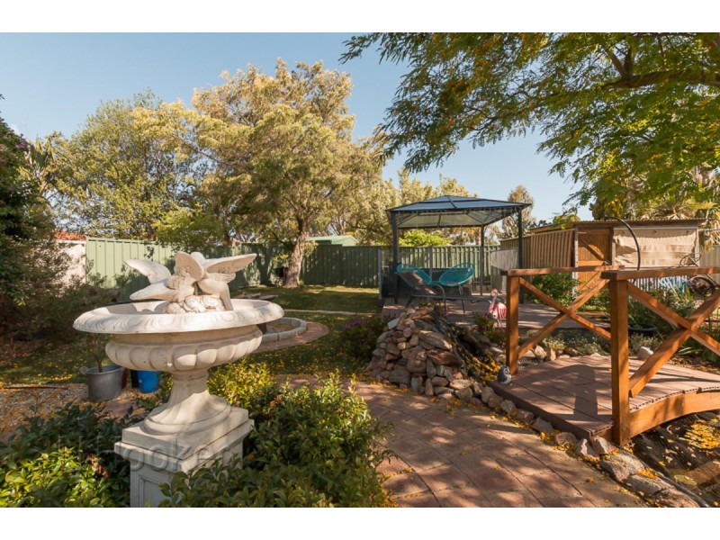 20 Glencoe Place, Cooloongup WA 6168
