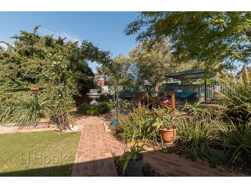 20 Glencoe Place, Cooloongup WA 6168