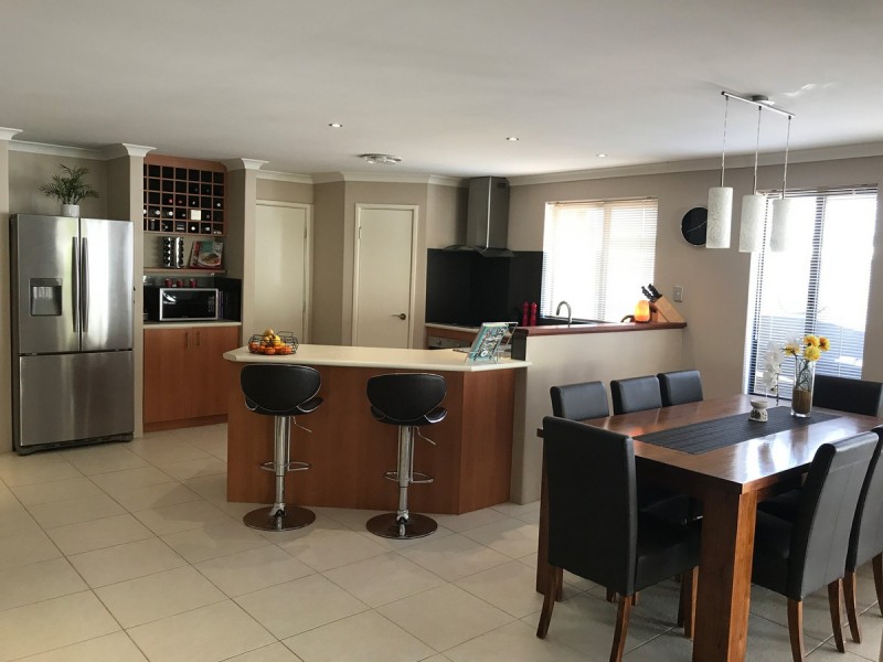 9 Dunster Way, Orelia WA 6167