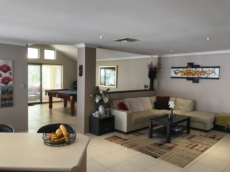 9 Dunster Way, Orelia WA 6167