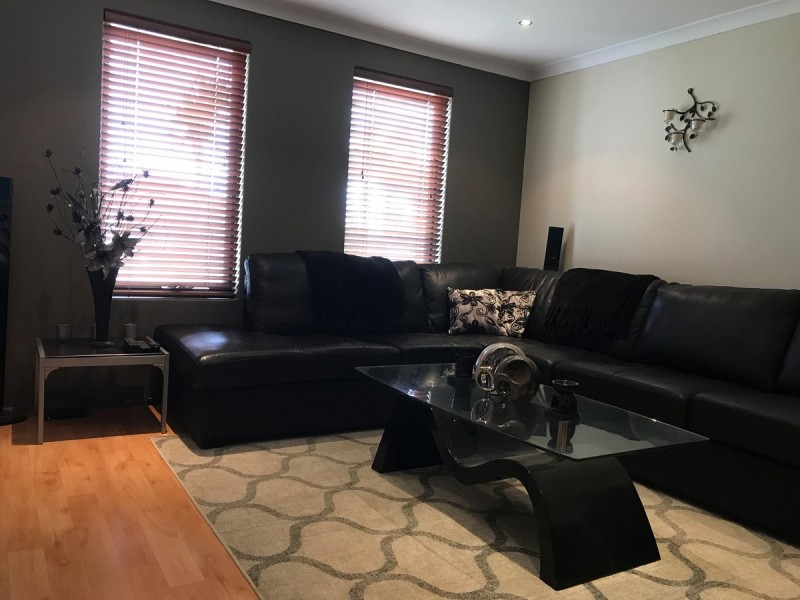 9 Dunster Way, Orelia WA 6167