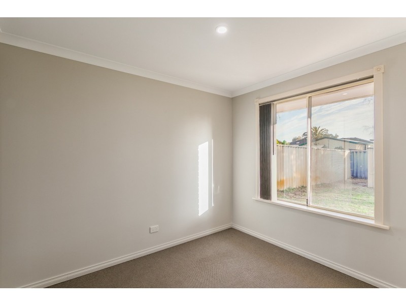34 Elanora Drive, Cooloongup WA 6168