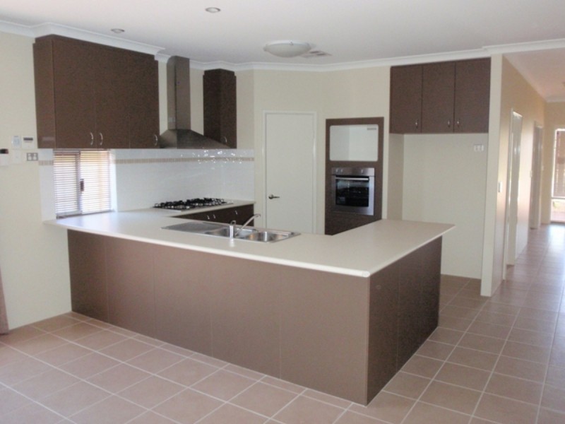12 Zenith Turn, Baldivis WA 6171