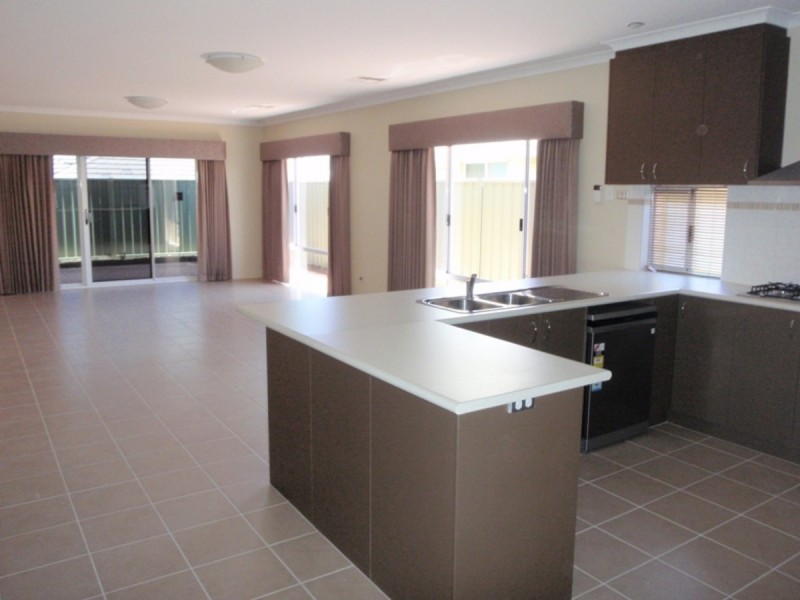 12 Zenith Turn, Baldivis WA 6171