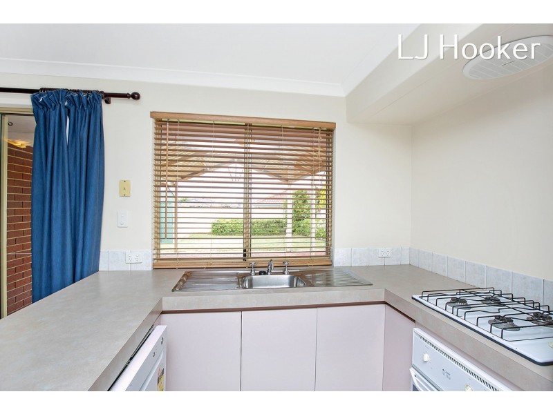 37 Mayflower Close, Port Kennedy WA 6172