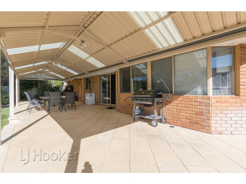 11 Jubilee Drive, Waikiki WA 6169