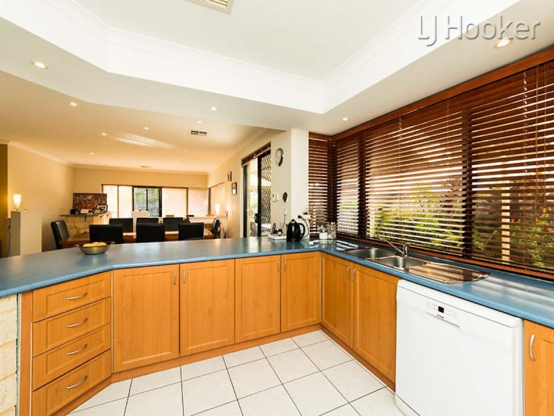 8 Latiano Green, Secret Harbour WA 6173