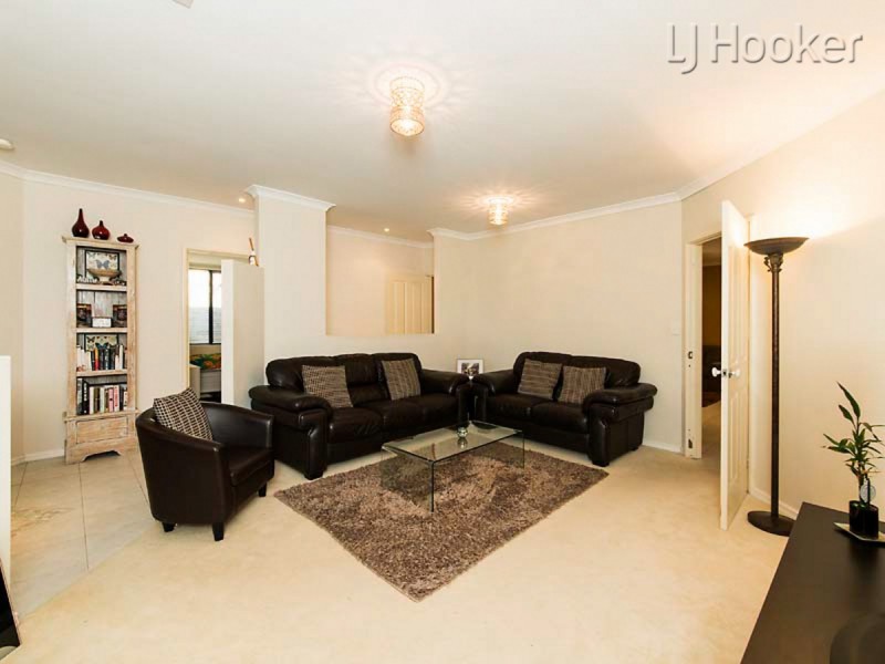 8 Latiano Green, Secret Harbour WA 6173