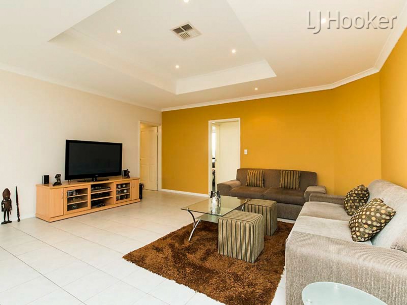 8 Latiano Green, Secret Harbour WA 6173