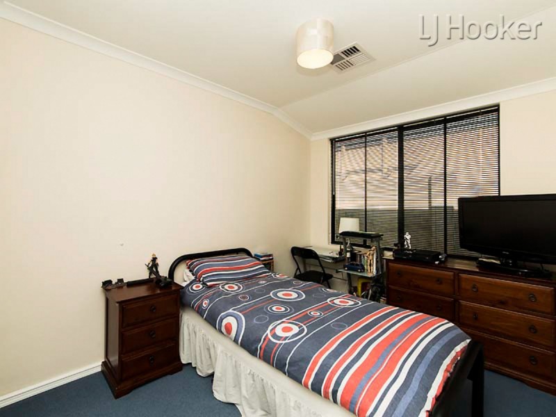 8 Latiano Green, Secret Harbour WA 6173