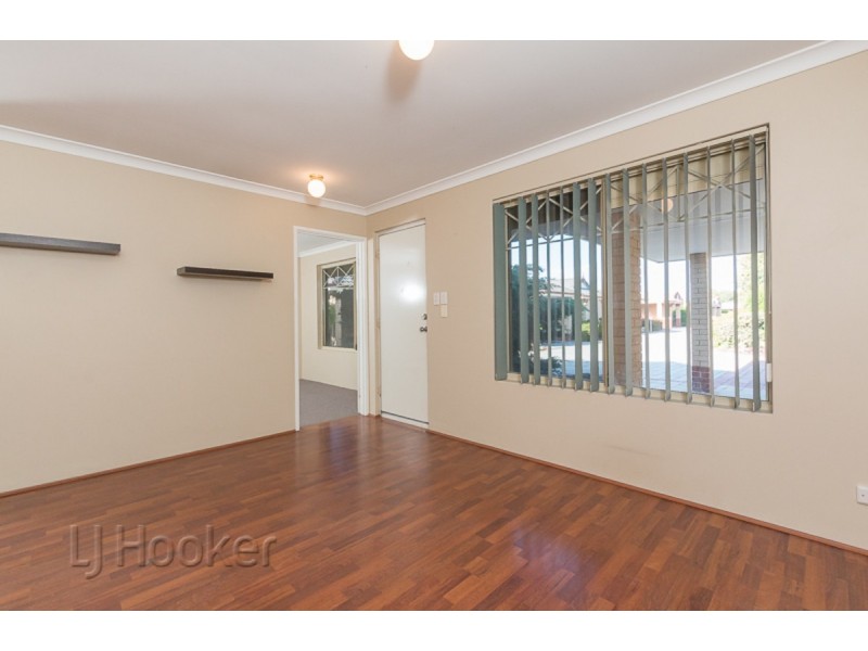 12/4 Marlo Place, Waikiki WA 6169