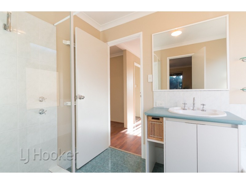 12/4 Marlo Place, Waikiki WA 6169