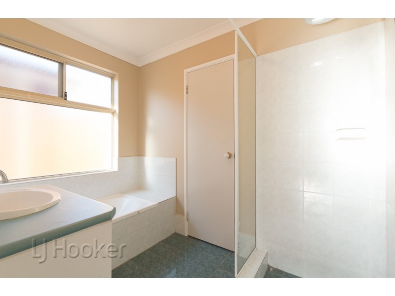 12/4 Marlo Place, Waikiki WA 6169
