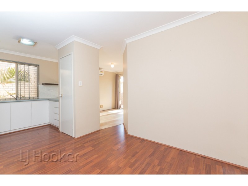 12/4 Marlo Place, Waikiki WA 6169