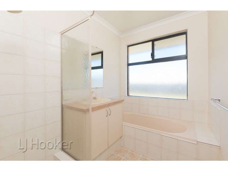 40 Link Way, Cooloongup WA 6168