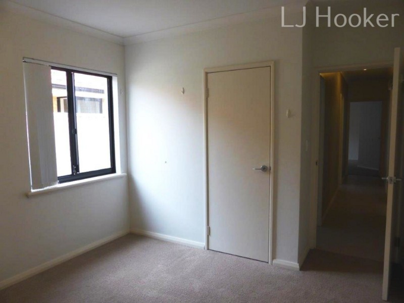 8 Kimberley Drive, Secret Harbour WA 6173