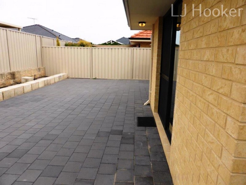 8 Kimberley Drive, Secret Harbour WA 6173